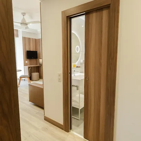 Golden Tulip De Paris 4* Cannes