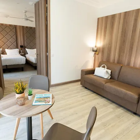 Golden Tulip De Paris