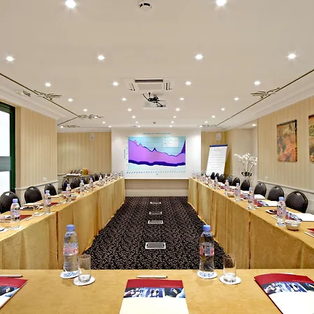 Golden Tulip De Paris Cannes