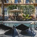 Отель Golden Tulip De Paris