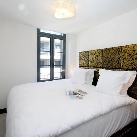 Отель Golden Tulip De Paris 4*