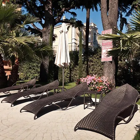 Otel Golden Tulip De Paris 4*