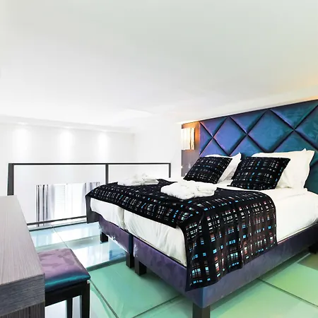 Otel Golden Tulip De Paris 4*