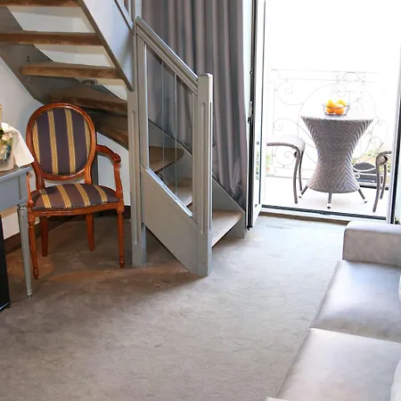 Otel Golden Tulip De Paris