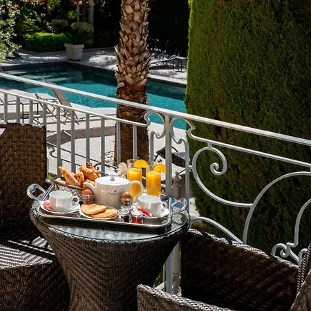 Otel Golden Tulip De Paris
