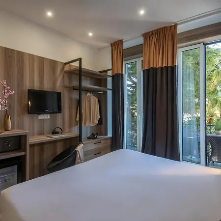 Hotel Golden Tulip De Paris