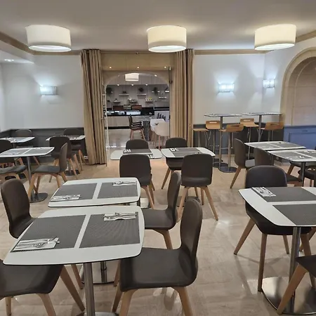 Hotel Golden Tulip De Paris 4*