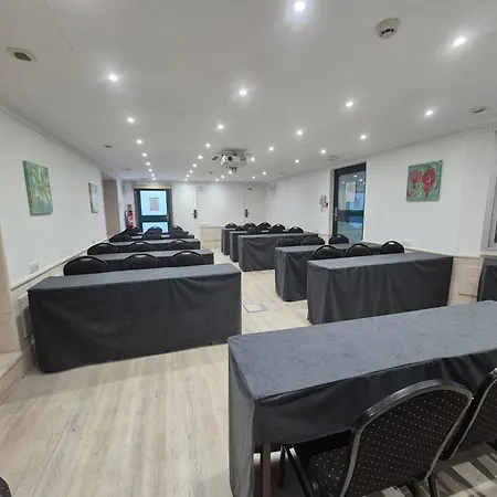 Golden Tulip De Paris 4* Cannes