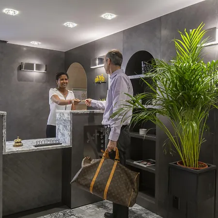 Golden Tulip De Paris 4* Cannes