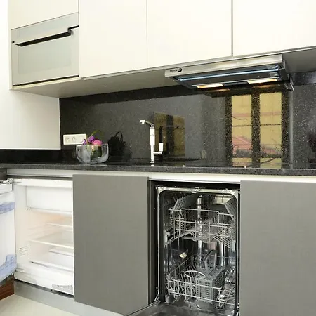 Otel Golden Tulip De Paris 4*