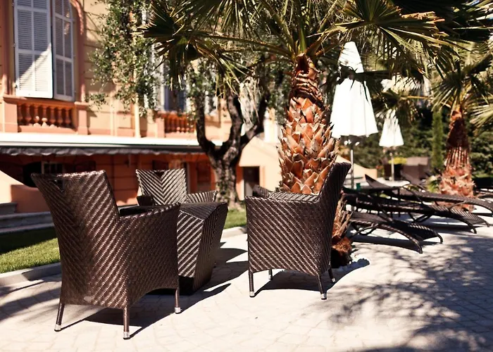 Golden Tulip De Paris Hotel Cannes