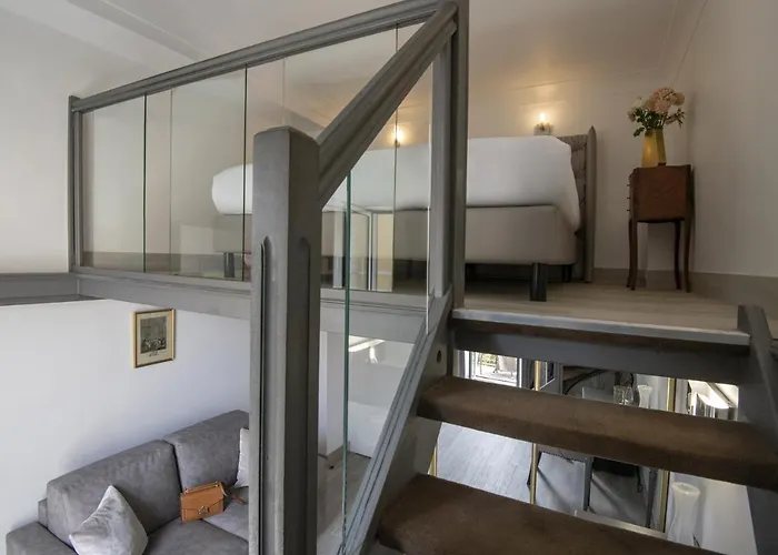 Hotel Golden Tulip De Paris 4*