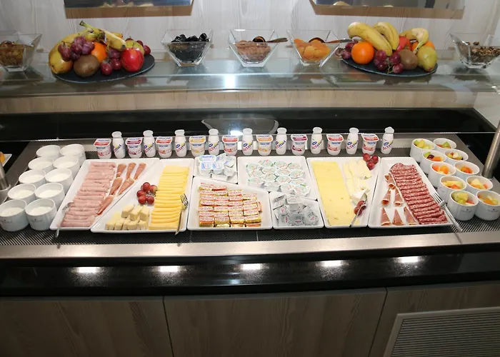 Golden Tulip De Paris Hotel 4*