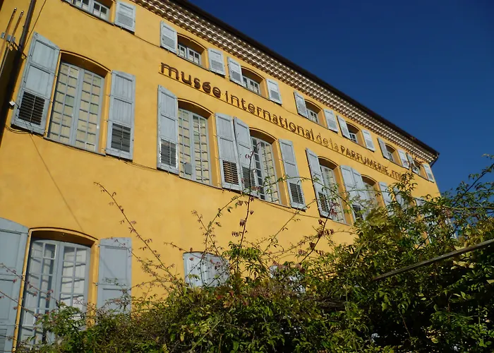 Golden Tulip De Paris Hotel 4*