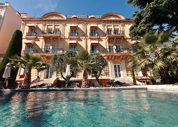 Golden Tulip De Paris 4*