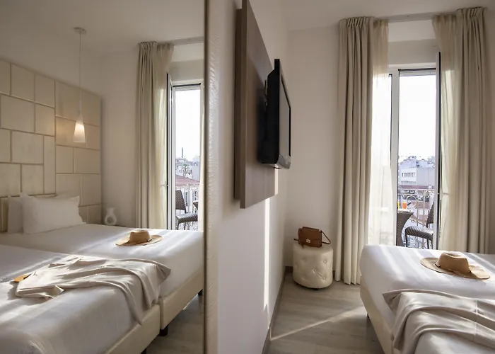 Golden Tulip De Paris Hotel