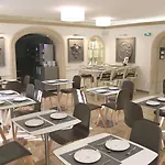 Golden Tulip De Paris 酒店
