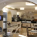 Golden Tulip De Paris 4*