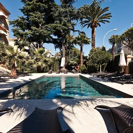Golden Tulip De Paris Hotell 4*