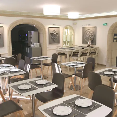 Golden Tulip De Paris Hotell