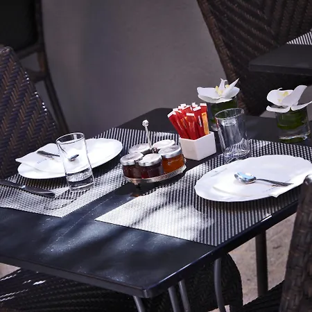 Hotell Golden Tulip De Paris