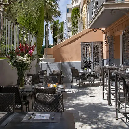 Golden Tulip De Paris 4*