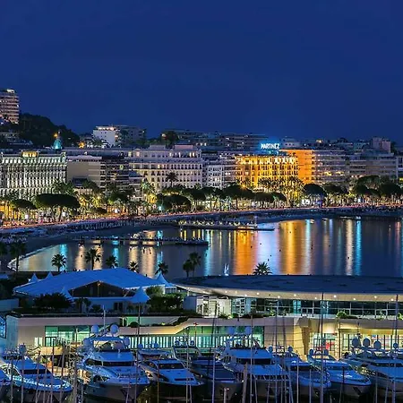 Golden Tulip De Paris Hotell 4*