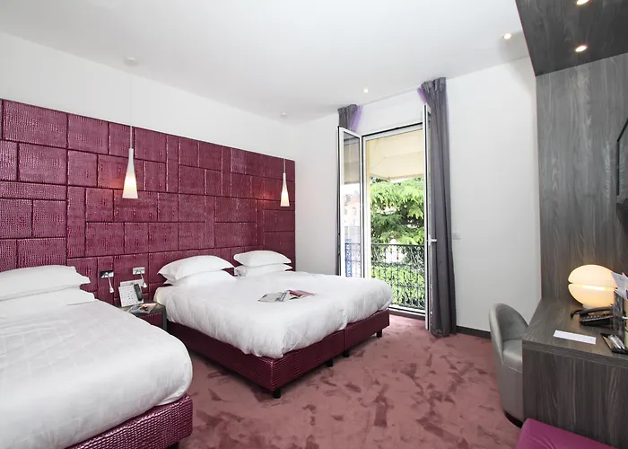 Golden Tulip De Paris Hotel
