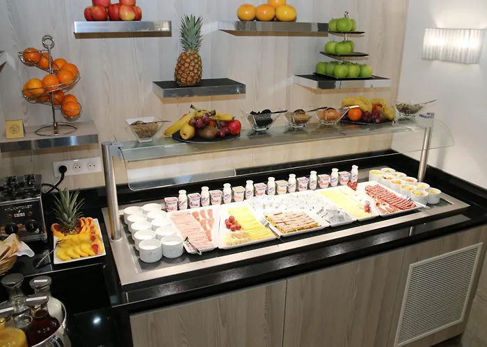 Golden Tulip De Paris 4* Cannes