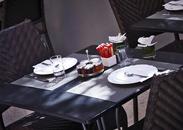 Hotel Golden Tulip De Paris