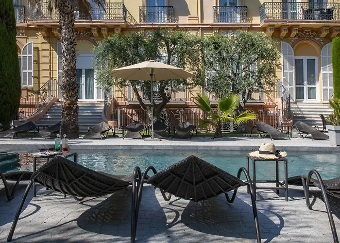 Hotel Golden Tulip De Paris