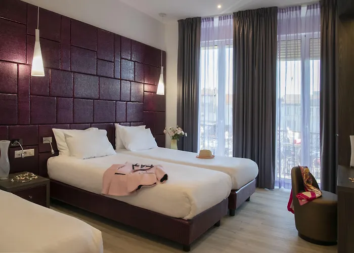 Golden Tulip De Paris Hotel Cannes