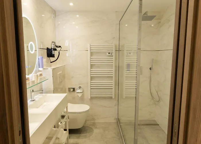 Golden Tulip De Paris Hotel 4*
