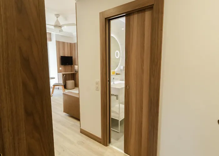 Golden Tulip De Paris 4* Cannes