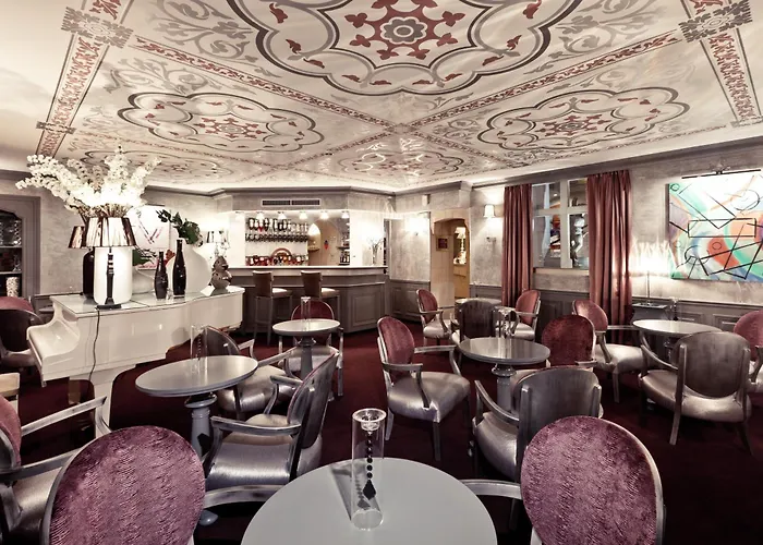 Golden Tulip De Paris Hotel Cannes