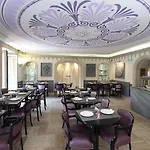 Golden Tulip De Paris