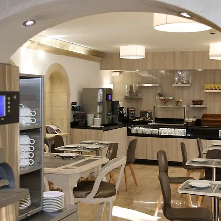 Golden Tulip De Paris 4*