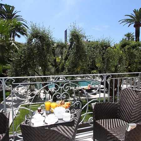 Golden Tulip De Paris Hotel Cannes