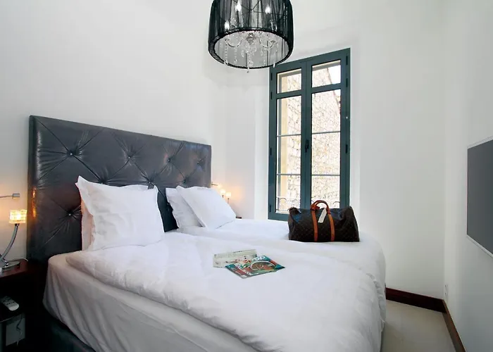 Golden Tulip De Paris Szálloda