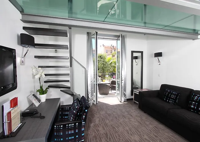 Szálloda Golden Tulip De Paris 4*